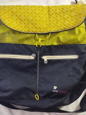 Pre-Owned Sherpani Large Capacity Women's Carry Bag Sweet Pea & Black